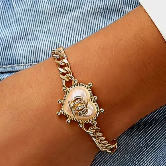 NEW Juicy Couture Gold Tone Womens Solid Crown Heart 7.5 Inch Link Bracelet NWT - Picture 4 of 4